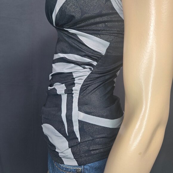 Y2K McBling Black Gray Tank Top Gold Glitter Swirl Print Size M Ruched V Neck - Picture 6 of 8